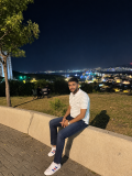 İzmir 26 yaşındayım bekar erkeğim yeri olan hanfendilerden mesaj bekliyorum - 1